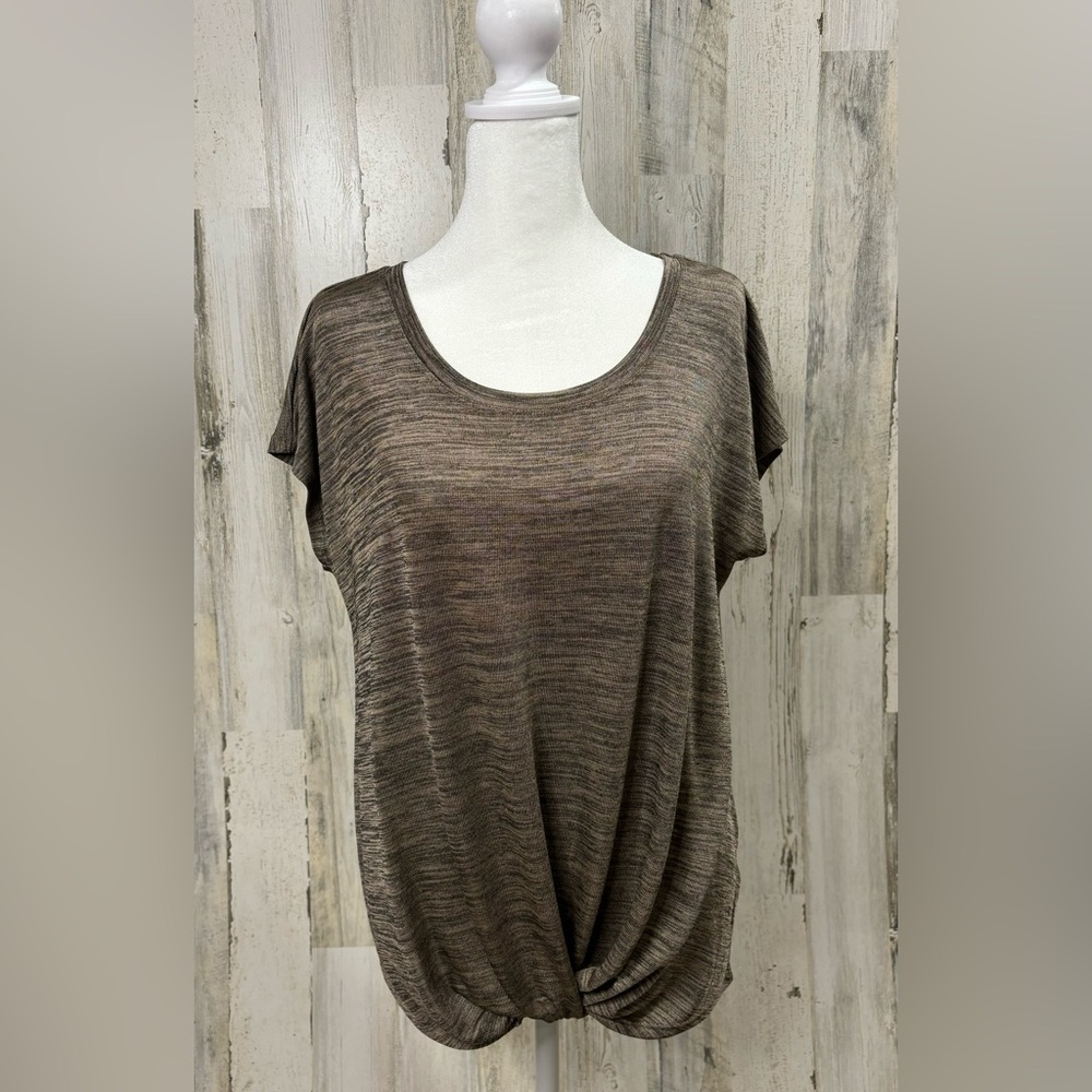 Women’s Twist Front Top